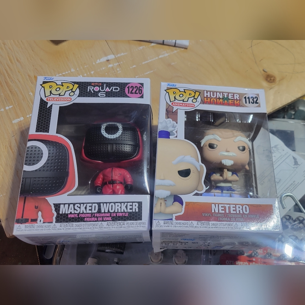2 Funko Pops